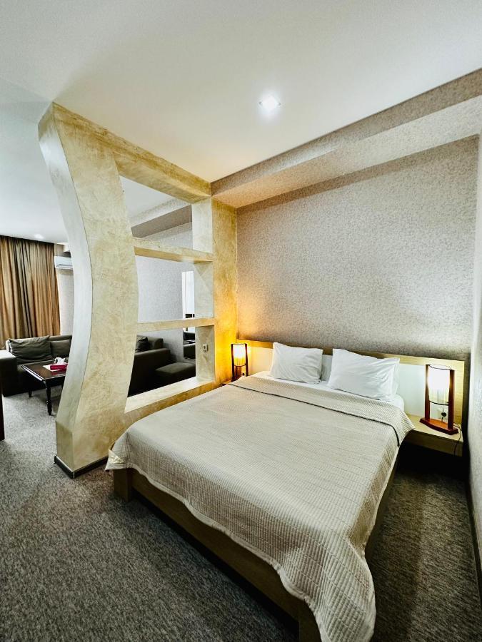 Hotel Liel à Tbilissi Extérieur photo