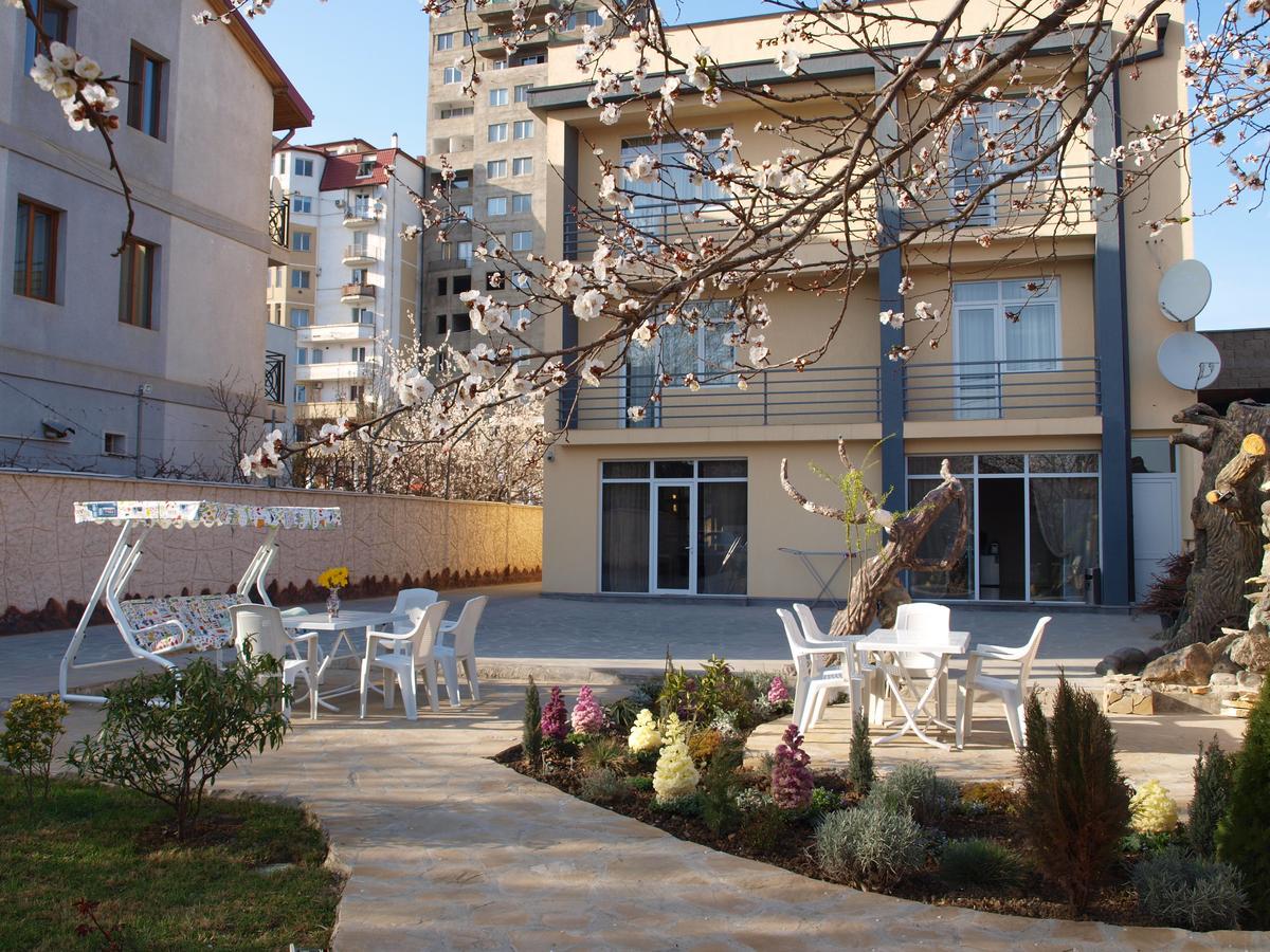 Hotel Liel à Tbilissi Extérieur photo
